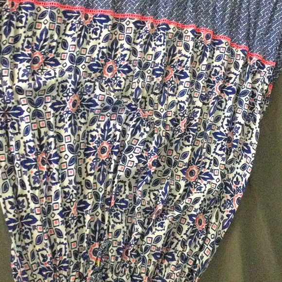 Long patterned dress - Picture 2 of 4